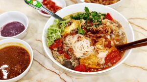 Giấc mơ thấy mình ăn bún